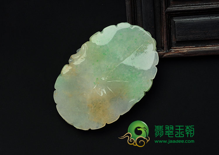 糯冰种淡三彩缅甸翡翠一路连科挂件
