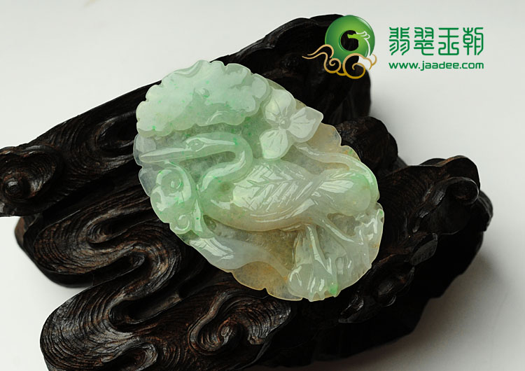 糯冰种淡三彩缅甸翡翠一路连科挂件