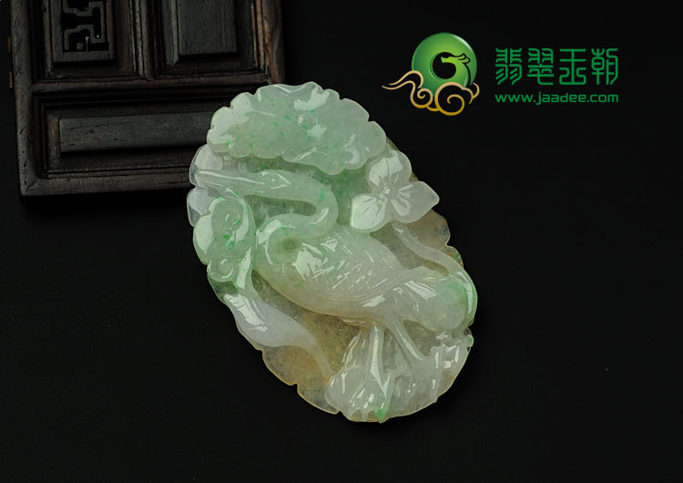 糯冰种淡三彩缅甸翡翠一路连科挂件