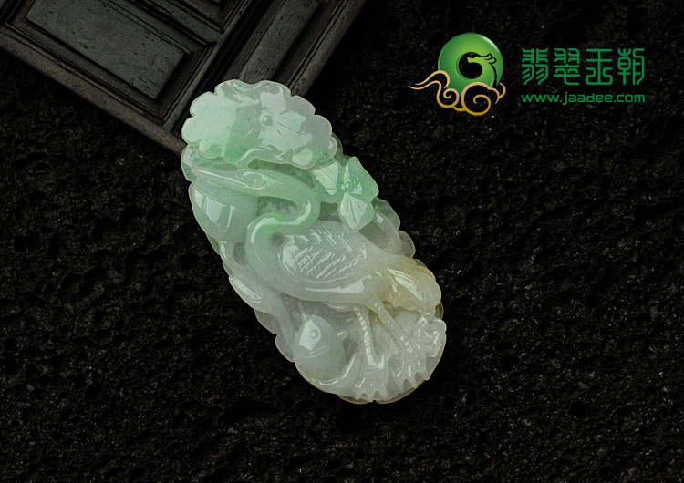 糯冰种淡三彩缅甸翡翠一路连科挂件