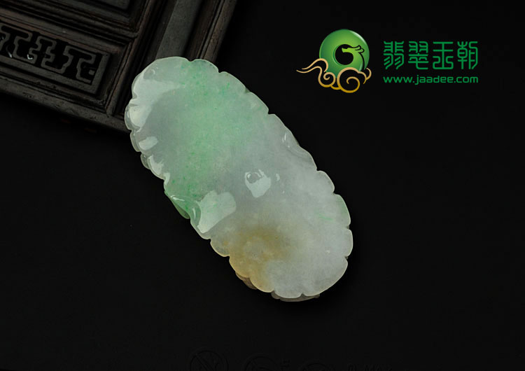 糯冰种淡三彩缅甸翡翠一路连科挂件