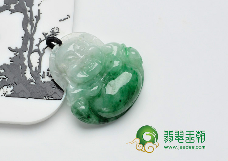 糯冰种翠绿缅甸翡翠玉佛挂件