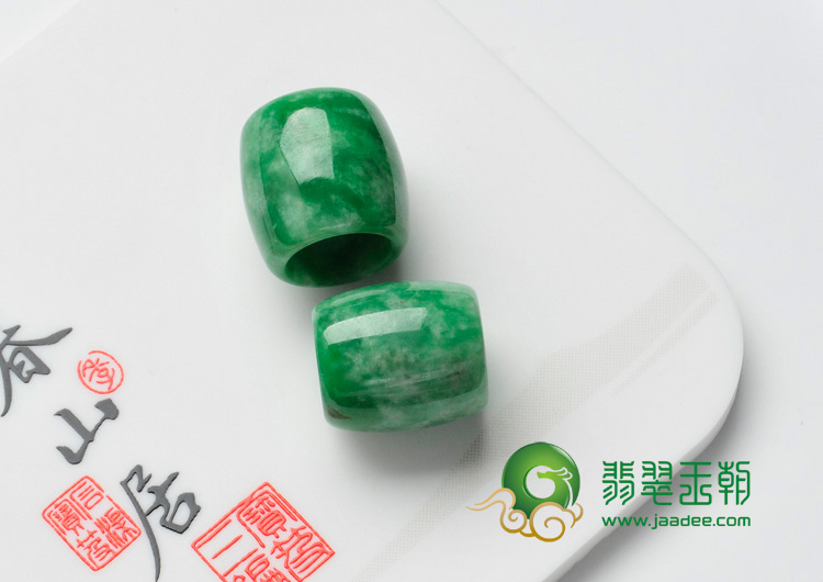 细糯种翠绿缅甸翡翠路路通挂件（单价）