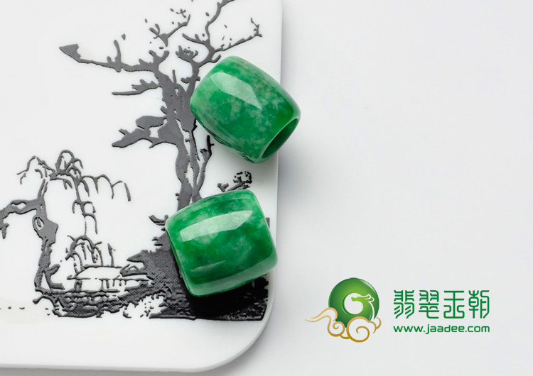 细糯种翠绿缅甸翡翠路路通挂件（单价）
