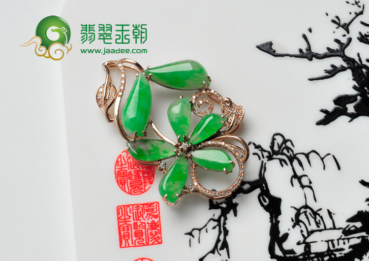 冰种阳绿缅甸翡翠镶玫瑰金花形胸坠（真钻）