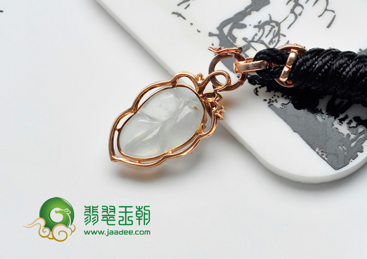 冰玻种缅甸翡翠包玫瑰金金枝玉叶胸坠（奥钻）