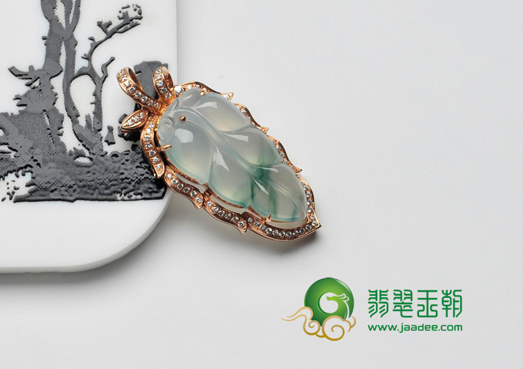 冰玻种飘花缅甸翡翠包玫瑰金金枝玉叶胸坠（奥钻）