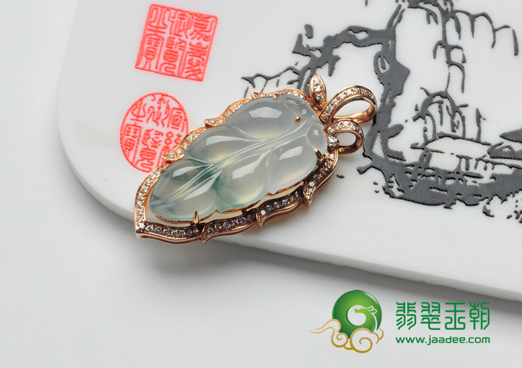 冰玻种飘花缅甸翡翠包玫瑰金金枝玉叶胸坠（奥钻）