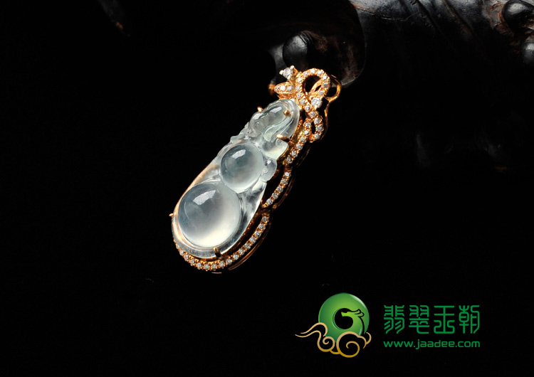 冰玻种缅甸翡翠包玫瑰金葫芦胸坠（奥钻）
