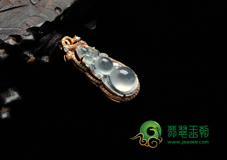 冰玻种缅甸翡翠包玫瑰金葫芦胸坠（奥钻）