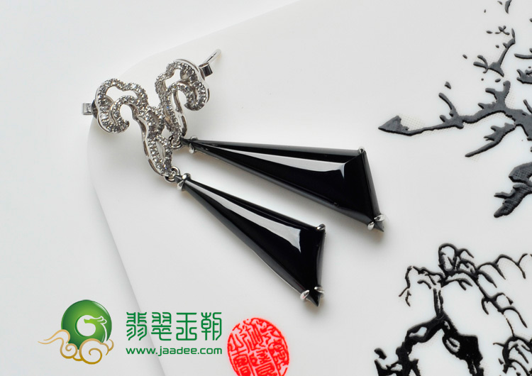 冰种墨翠缅甸翡翠镶白金耳坠（水钻）