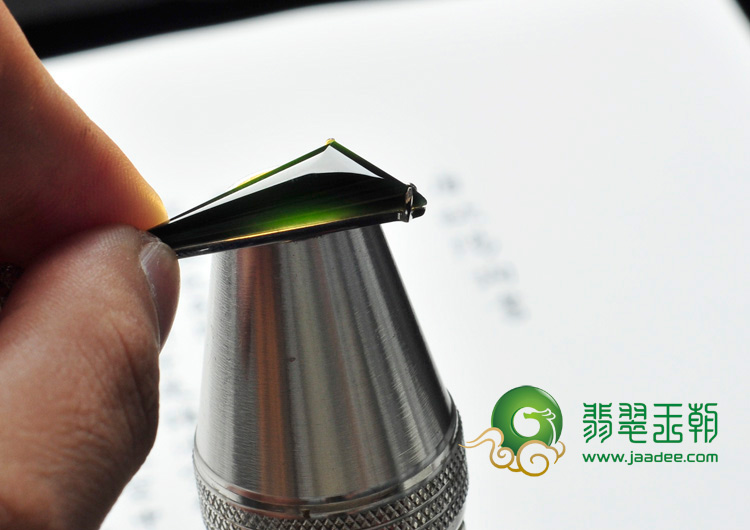 冰种墨翠缅甸翡翠镶白金耳坠（水钻）