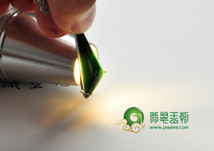 冰种墨翠缅甸翡翠镶白金耳坠（水钻）