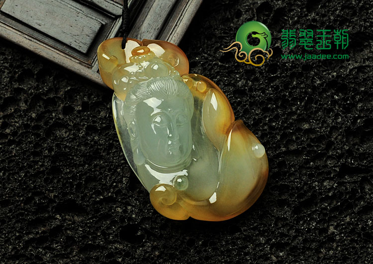 冰玻种黄翡略飘花缅甸翡翠观音头挂件
