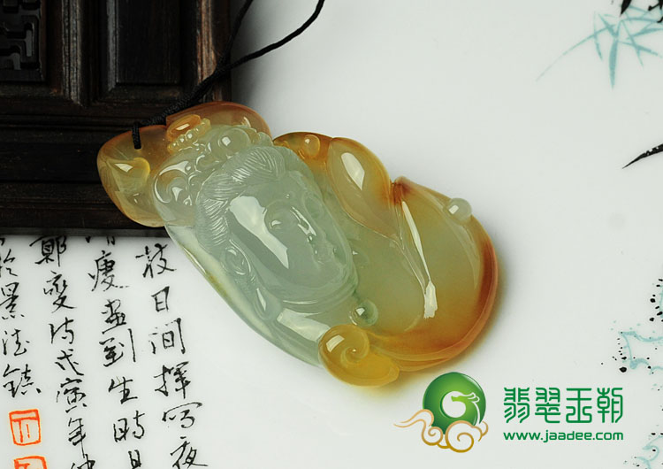 冰玻种黄翡略飘花缅甸翡翠观音头挂件