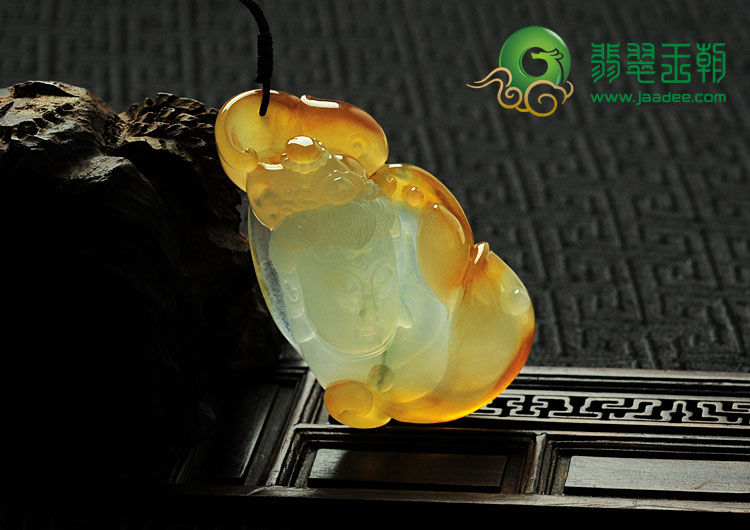 冰玻种黄翡略飘花缅甸翡翠观音头挂件