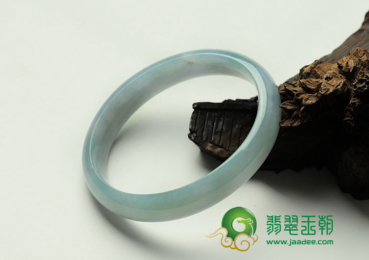 冰种紫罗兰缅甸翡翠贵妃镯（53.7mm-46.2mm）