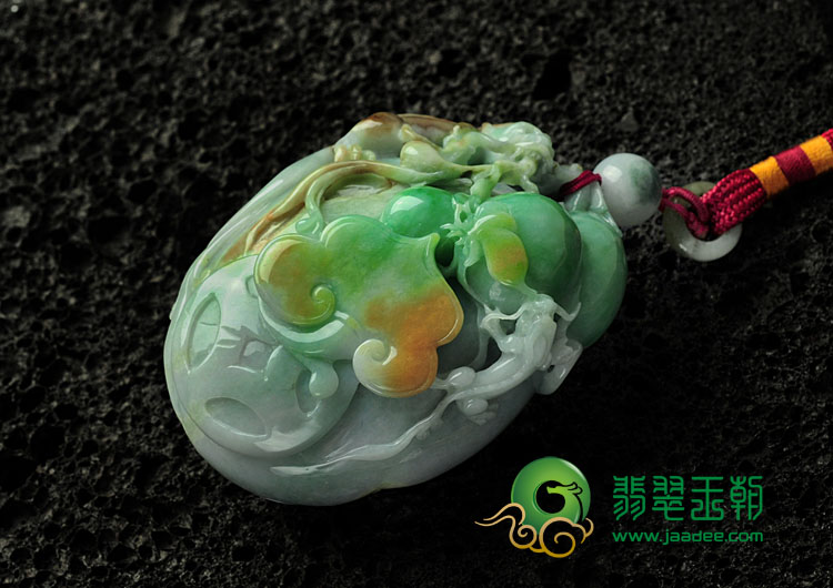 细糯种黄加绿缅甸翡翠“前福齐天”手玩件