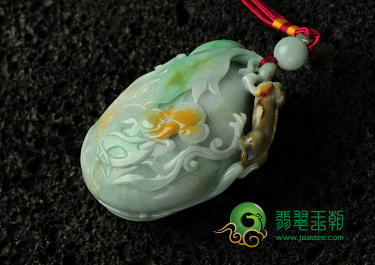 细糯种黄加绿缅甸翡翠“前福齐天”手玩件