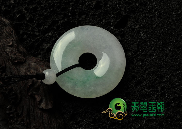 糯冰种春带彩缅甸翡翠平安扣挂件