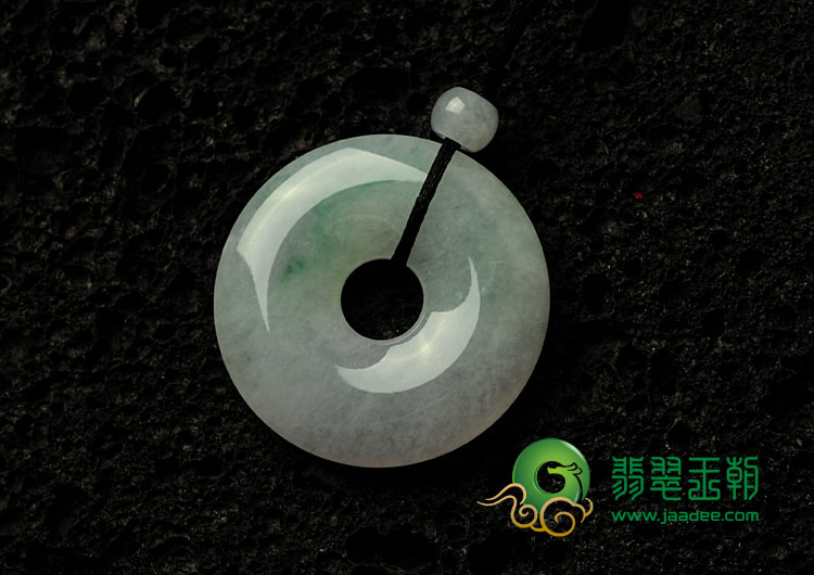 糯冰种春带彩缅甸翡翠平安扣挂件