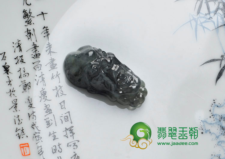 (超值推荐)山水墨种缅甸翡翠罗汉头挂件