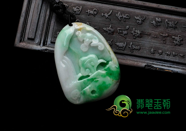 糯冰种阳绿缅甸翡翠年年有余挂件