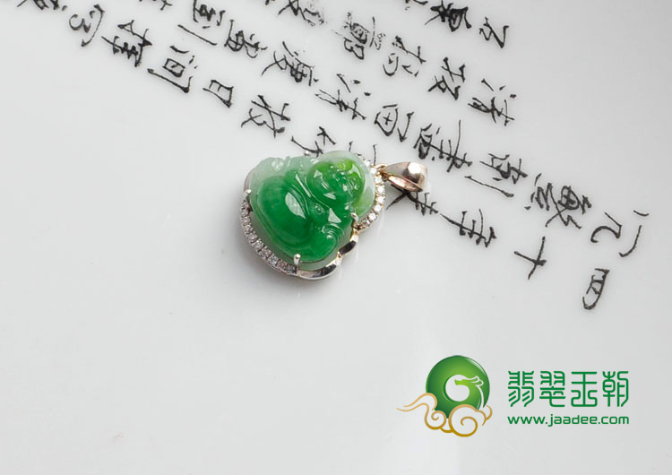 糯冰种阳绿缅甸翡翠包白金玉佛胸坠（真钻）