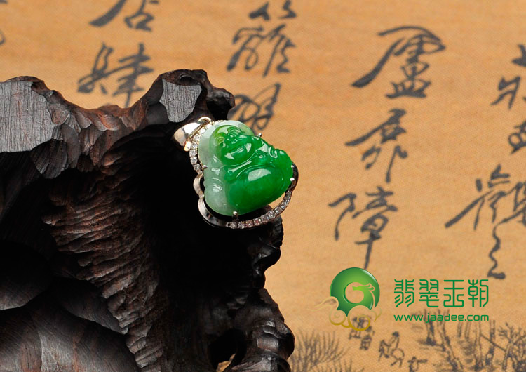 糯冰种阳绿缅甸翡翠包白金玉佛胸坠（真钻）