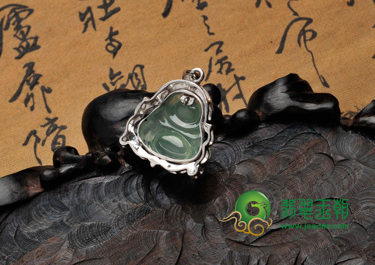 冰种晴水缅甸翡翠包白金玉佛胸坠（真钻）