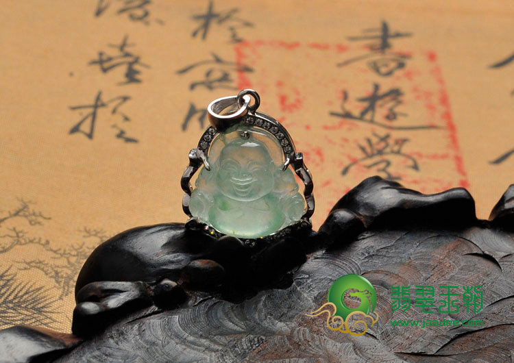 冰种晴水缅甸翡翠包白金玉佛胸坠(真钻)