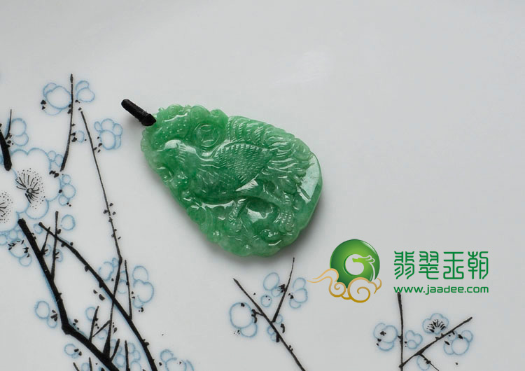 糯冰种满绿缅甸翡翠金鸡挂件
