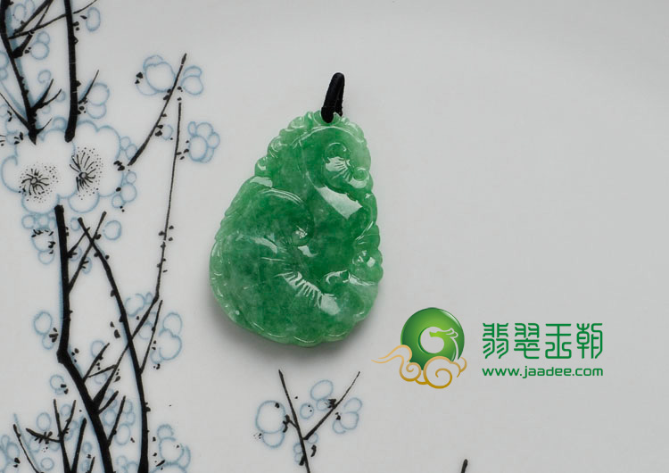 糯冰种满绿缅甸翡翠金鸡挂件