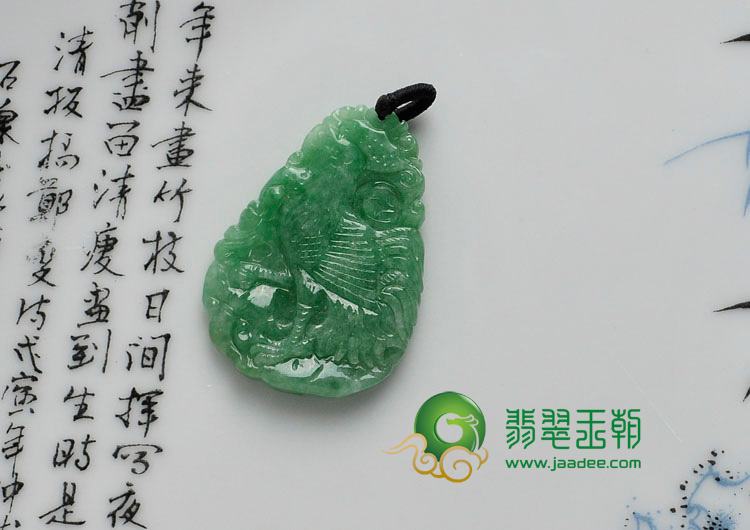 糯冰种满绿缅甸翡翠金鸡挂件
