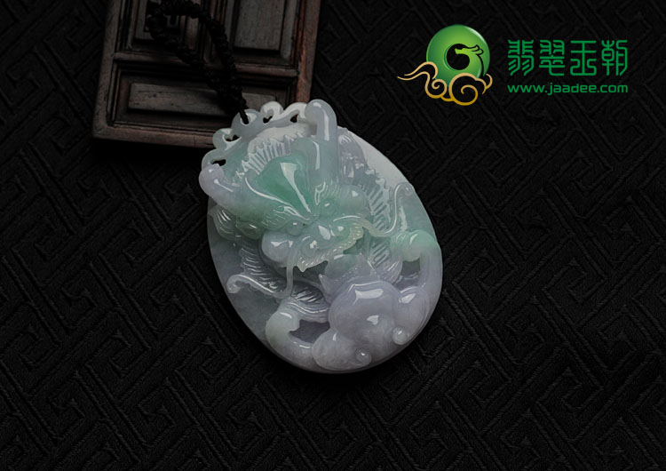 糯冰种春带彩缅甸翡翠帝王之相挂件