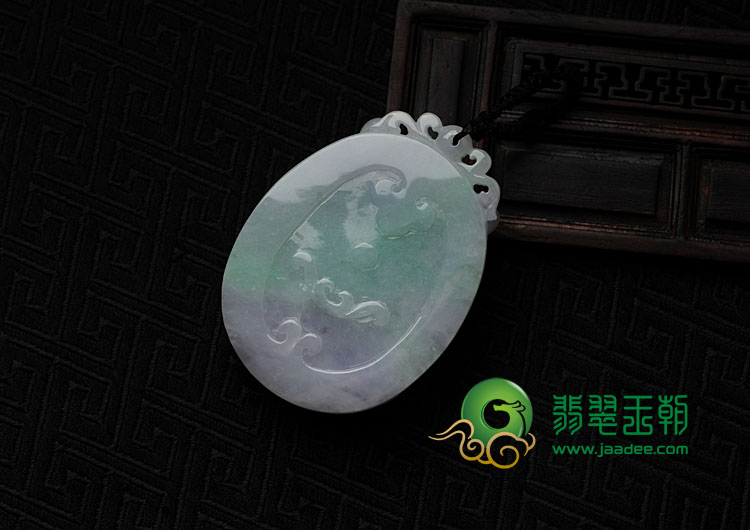 糯冰种春带彩缅甸翡翠帝王之相挂件