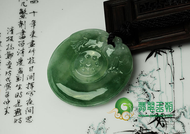冰种青色缅甸翡翠双龙戏珠挂件（单价）