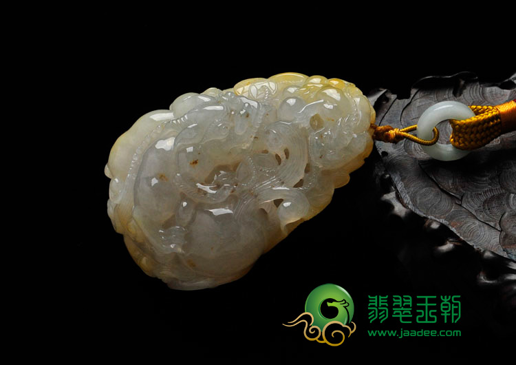 糯冰种淡黄翡缅甸翡翠“子母貔貅”手玩件