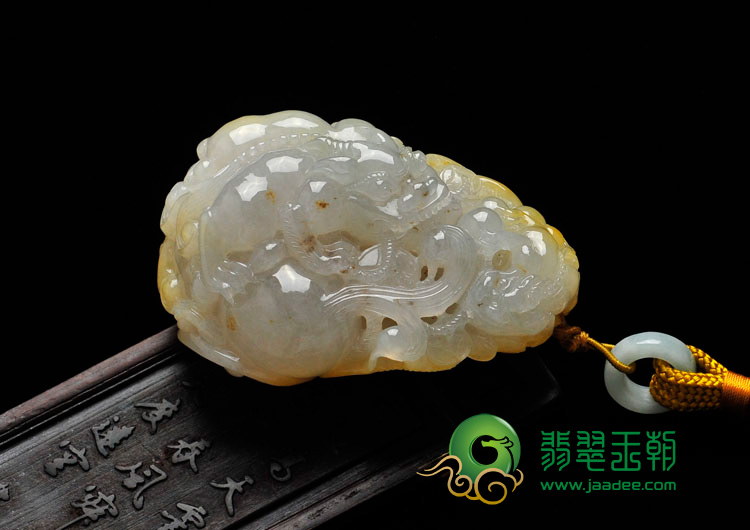 糯冰种淡黄翡缅甸翡翠“子母貔貅”手玩件