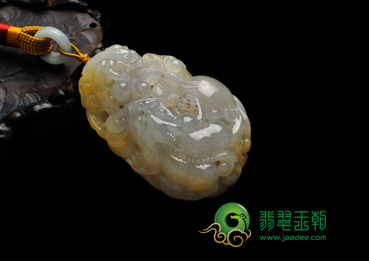糯冰种淡黄翡缅甸翡翠“子母貔貅”手玩件
