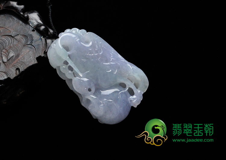 糯冰种紫罗兰略带翠缅甸翡翠一路连科挂件