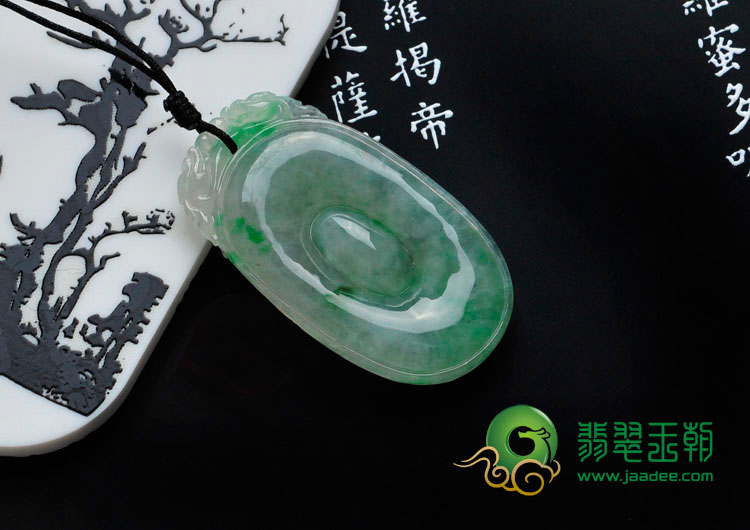 冰种飘阳绿缅甸翡翠福在眼前挂件