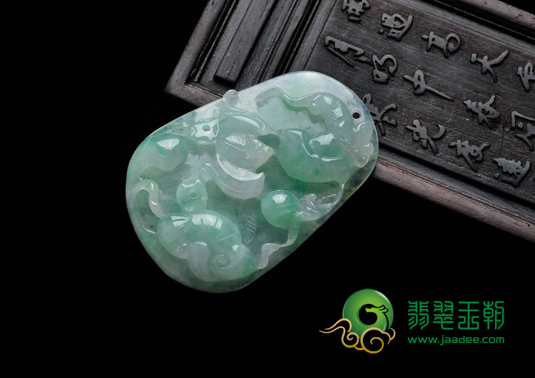 冰种飘翠缅甸翡翠鸟语花香挂件