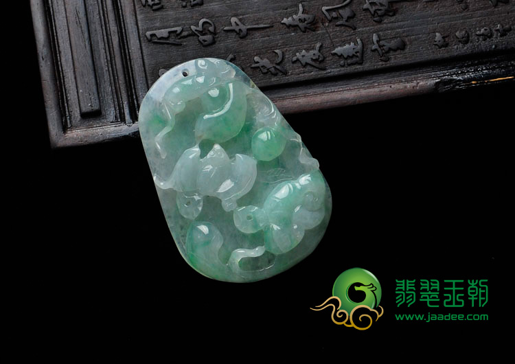 冰种飘翠缅甸翡翠鸟语花香挂件