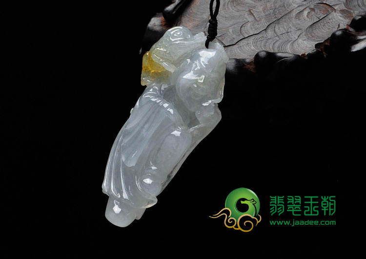 冰种略带黄翡缅甸翡翠长寿翁挂件