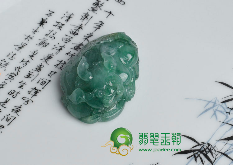 冰种蓝晴水缅甸翡翠貔貅挂件