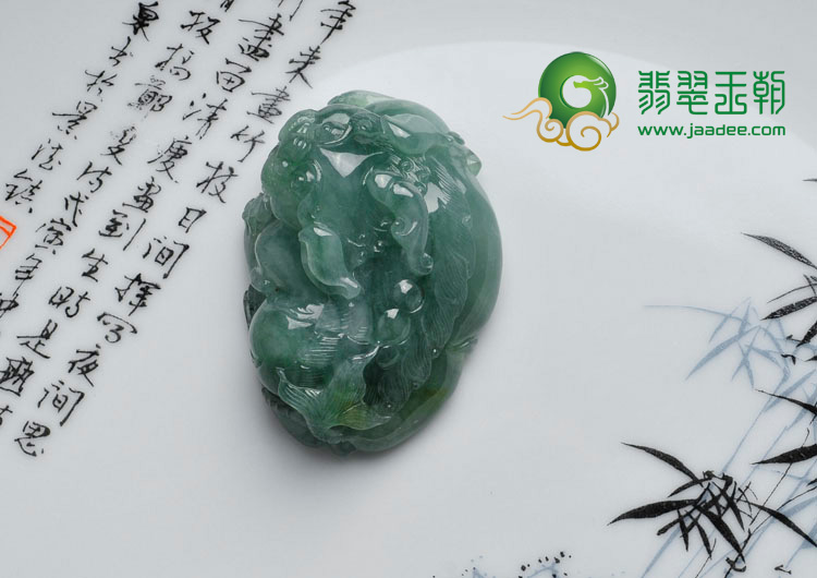 冰种蓝晴水缅甸翡翠貔貅挂件