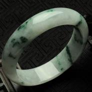 糯冰种飘花缅甸翡翠手镯（59.6mm）
