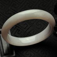细糯种淡紫罗兰缅甸翡翠贵妃镯（50.1mm-44.8mm）