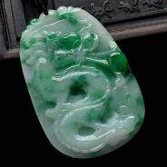 糯冰种翠绿缅甸翡翠龙牌挂件
